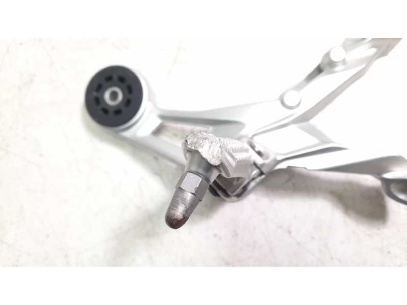 Recambio de estribos laterales para bmw s s 1000 rr (2r99) referencia OEM IAM 46719898530 46719898544 