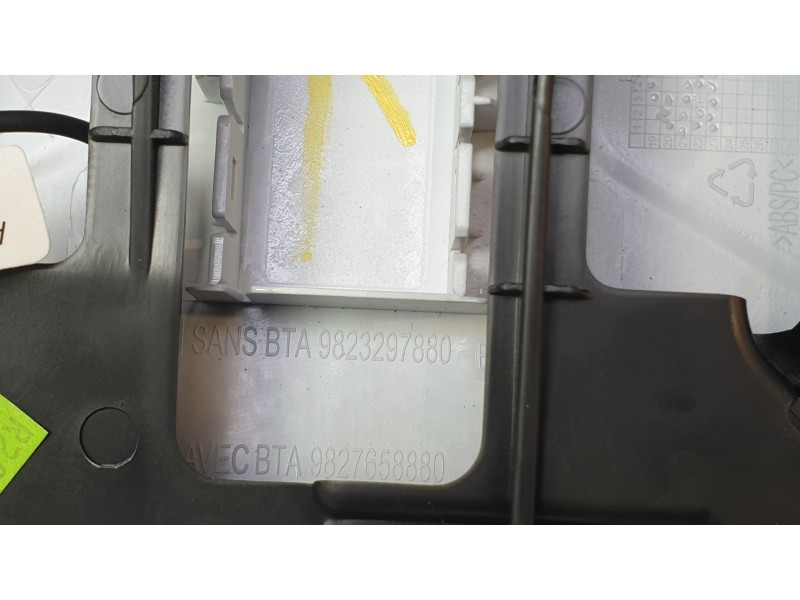 Recambio de luz interior para peugeot 208 ii (ub_, up_, uw_, uj_) 1.2 puretech 100 referencia OEM IAM 98276588PR  