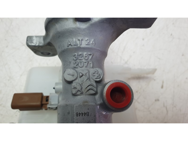 Recambio de bomba freno para peugeot 208 ii (ub_, up_, uw_, uj_) 1.2 puretech 100 referencia OEM IAM 32672071  