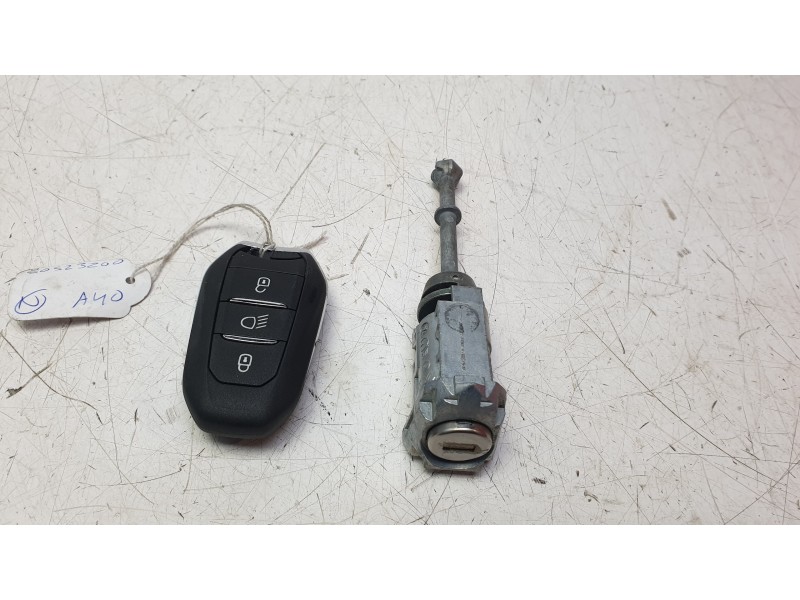 Recambio de bombin puerta delantera izquierda para peugeot 208 ii (ub_, up_, uw_, uj_) 1.2 puretech 100 referencia OEM IAM 96762