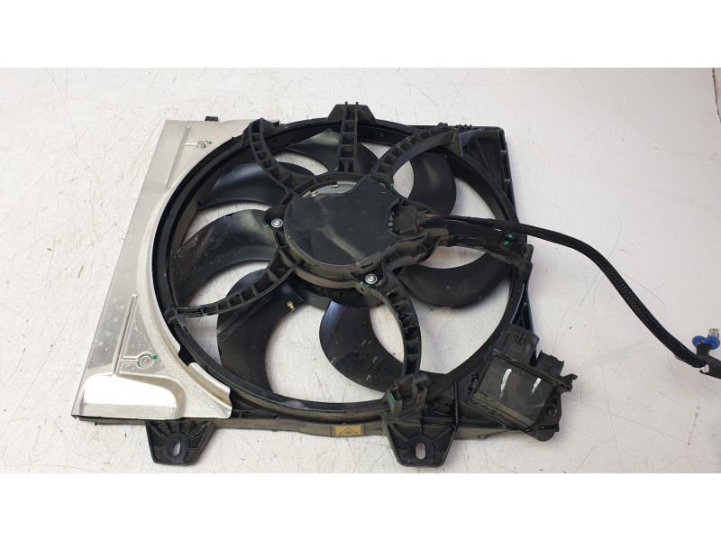 Recambio de electroventilador para peugeot 208 ii (ub_, up_, uw_, uj_) 1.2 puretech 100 referencia OEM IAM 9827752980  