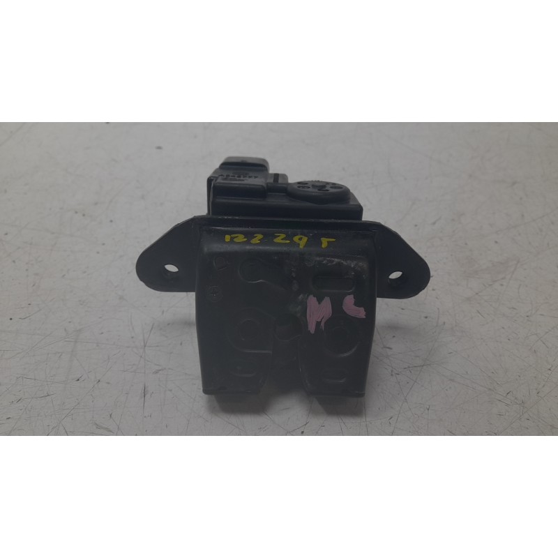 Recambio de cerradura maletero / porton para hyundai i30 (pde, pd, pden) 2.0 n referencia OEM IAM 81230G3000  