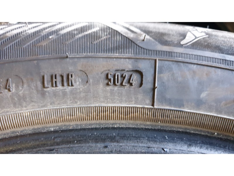 Recambio de neumatico para ford kuga iii (dfk) 2.5 fhev referencia OEM IAM 2256018  