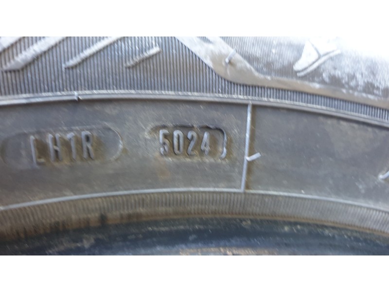 Recambio de neumatico para ford kuga iii (dfk) 2.5 fhev referencia OEM IAM 2256018  