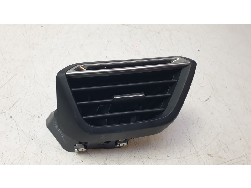 Recambio de aireador derecho para peugeot 208 ii (ub_, up_, uw_, uj_) 1.2 puretech 100 referencia OEM IAM 9823459480  