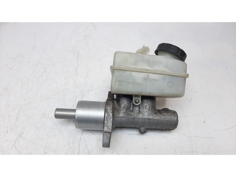Recambio de bomba freno para mercedes-benz clase b (w245) 2.0 cat referencia OEM IAM A1694300202  