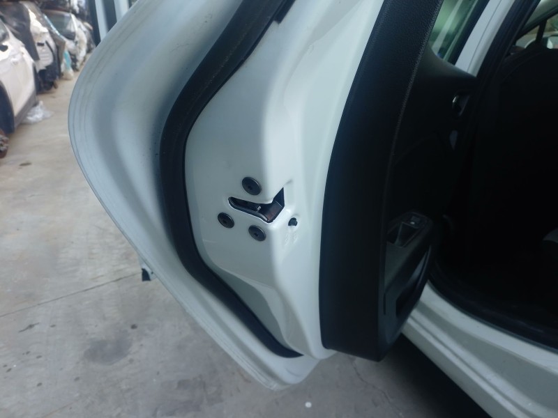 Recambio de cerradura puerta trasera izquierda para renault clio v (b7_) tce 90 (b7mt) referencia OEM IAM   