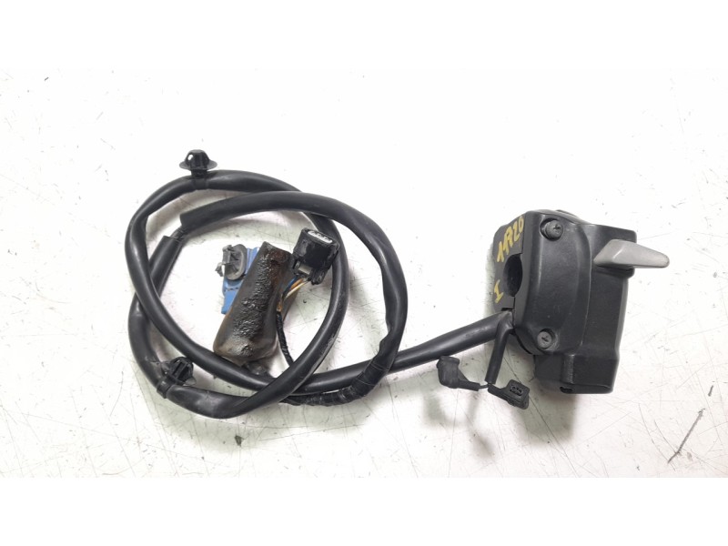 Recambio de piña luces izquierda para honda x-adv x-adv referencia OEM IAM 35200MKHD02  