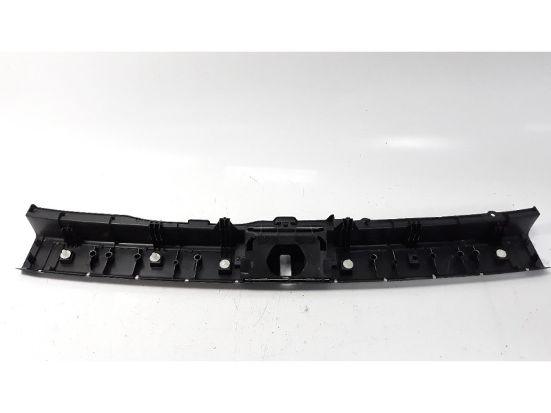 Recambio de molduras traseras para lexus rx 3.5 v6 24v cat referencia OEM IAM 5838748070  