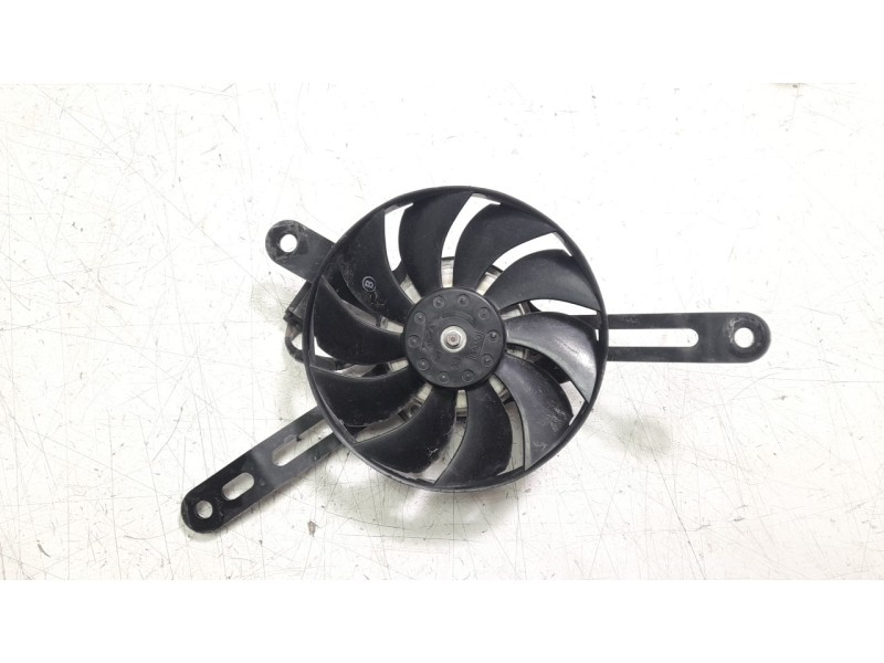 Recambio de electroventilador para honda x-adv x-adv referencia OEM IAM 19020KVZ631  