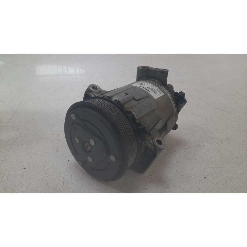 Recambio de compresor aire acondicionado para maserati levante suv (m161) 3.0 d q4 referencia OEM IAM 954108  781323/380606/CAF1