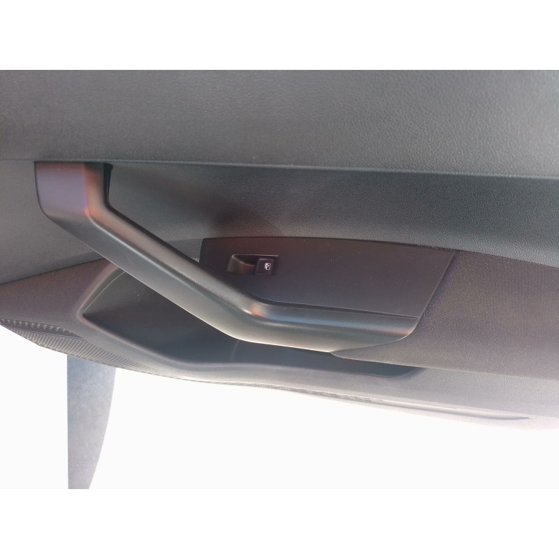 Recambio de mando elevalunas delantero derecho para volkswagen polo vi (aw1, bz1, ae1) 1.0 tsi referencia OEM IAM   