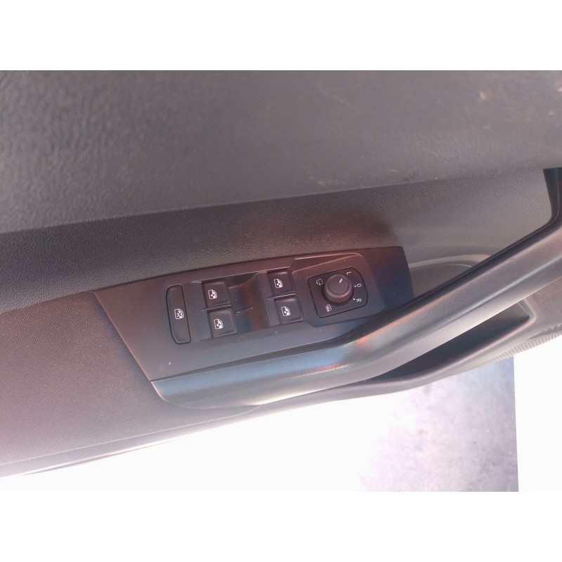 Recambio de mando elevalunas delantero izquierdo para volkswagen polo vi (aw1, bz1, ae1) 1.0 tsi referencia OEM IAM   