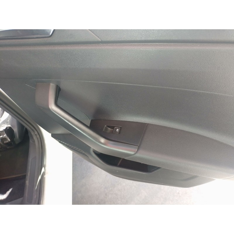 Recambio de mando elevalunas trasero derecho para volkswagen polo vi (aw1, bz1, ae1) 1.0 tsi referencia OEM IAM   