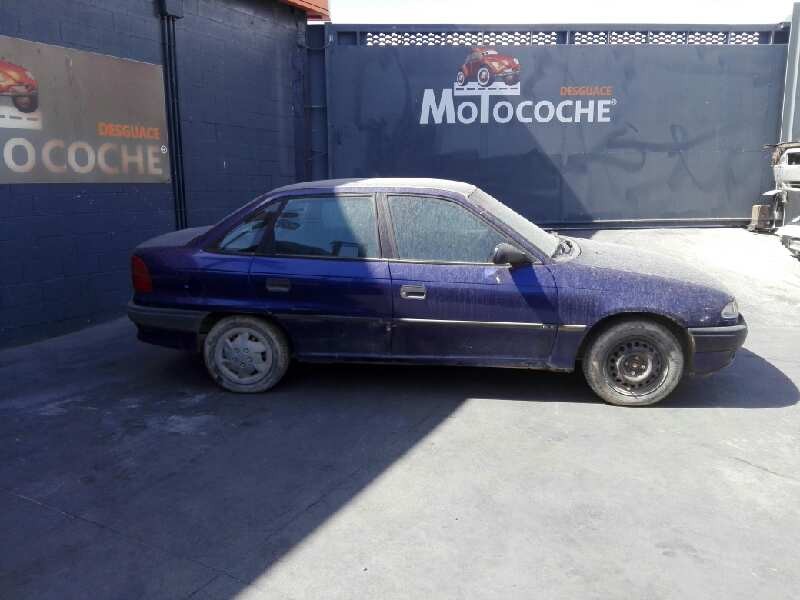 opel astra f berlina del año 1995