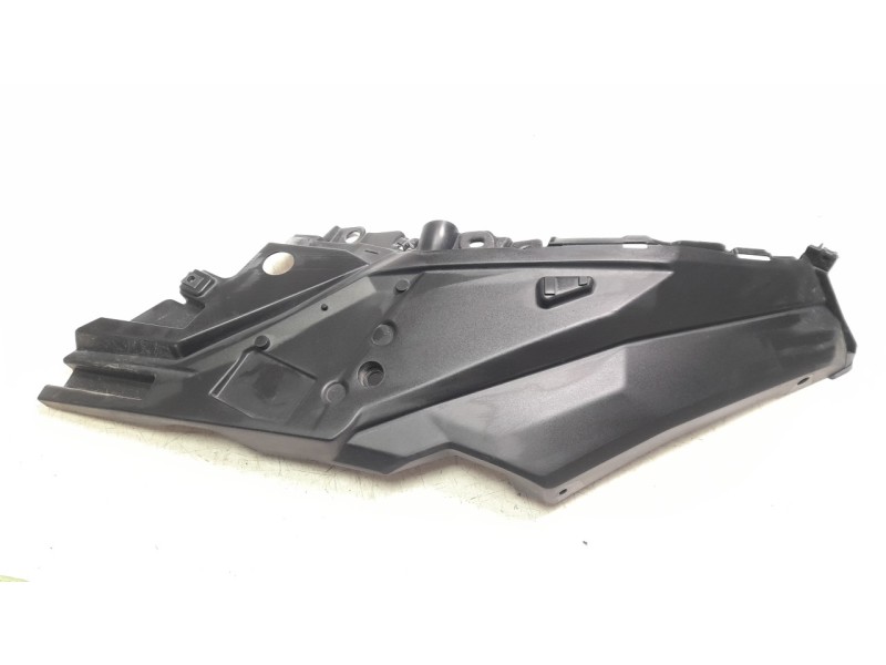 Recambio de moldura para honda x-adv x-adv referencia OEM IAM 81360MKHD000  