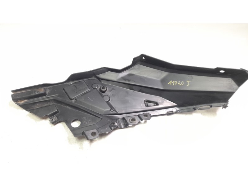 Recambio de moldura para honda x-adv x-adv referencia OEM IAM 81360MKHD000  