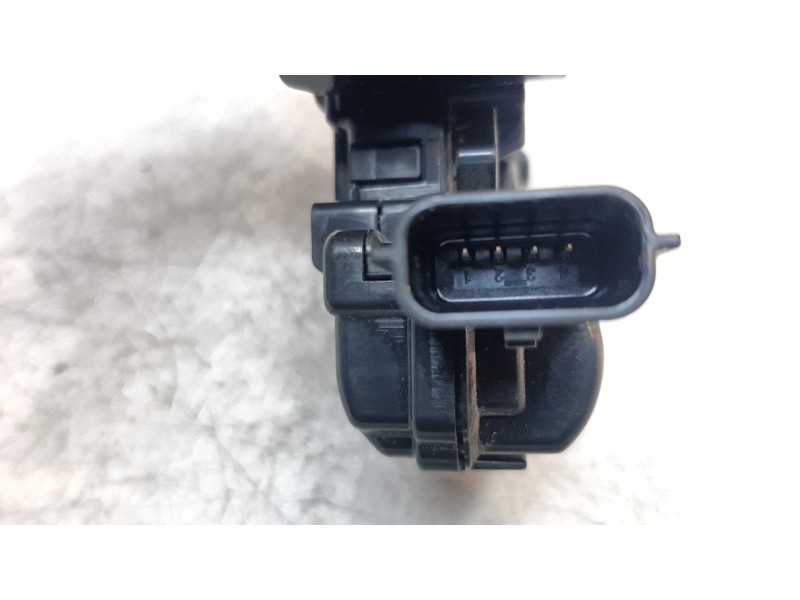 Recambio de cerradura maletero / porton para renault captur limited referencia OEM IAM 905039428R  