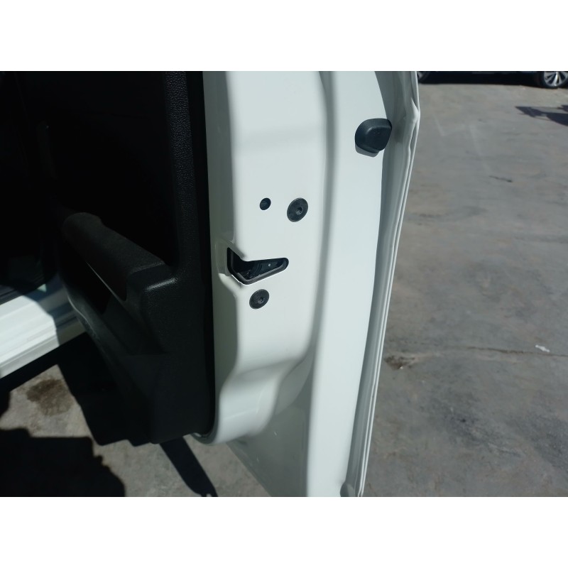 Recambio de cerradura puerta delantera derecha para volkswagen polo vi (aw1, bz1, ae1) 1.0 tsi referencia OEM IAM   