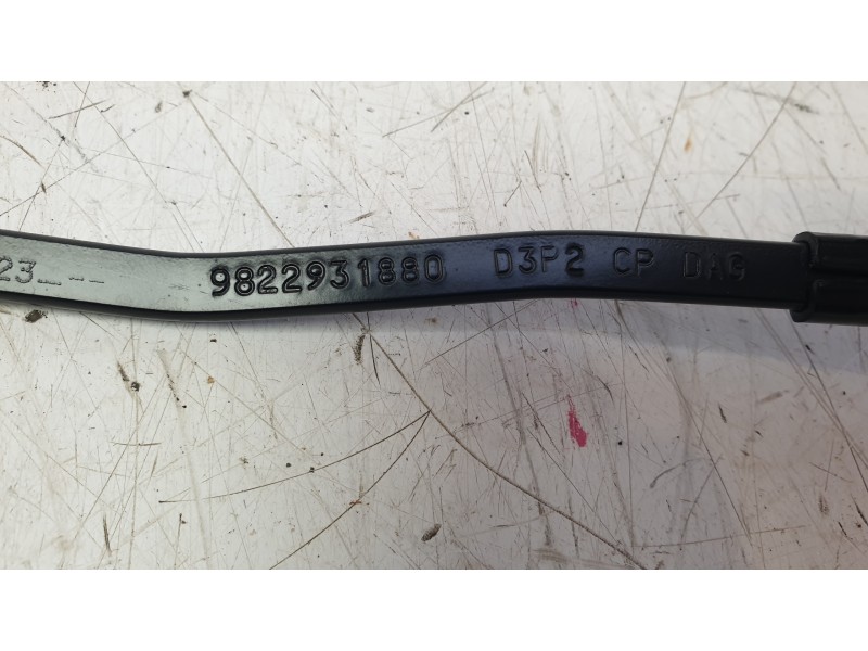 Recambio de brazo limpia delantero derecho para peugeot 208 ii (ub_, up_, uw_, uj_) 1.2 puretech 100 referencia OEM IAM 98229318