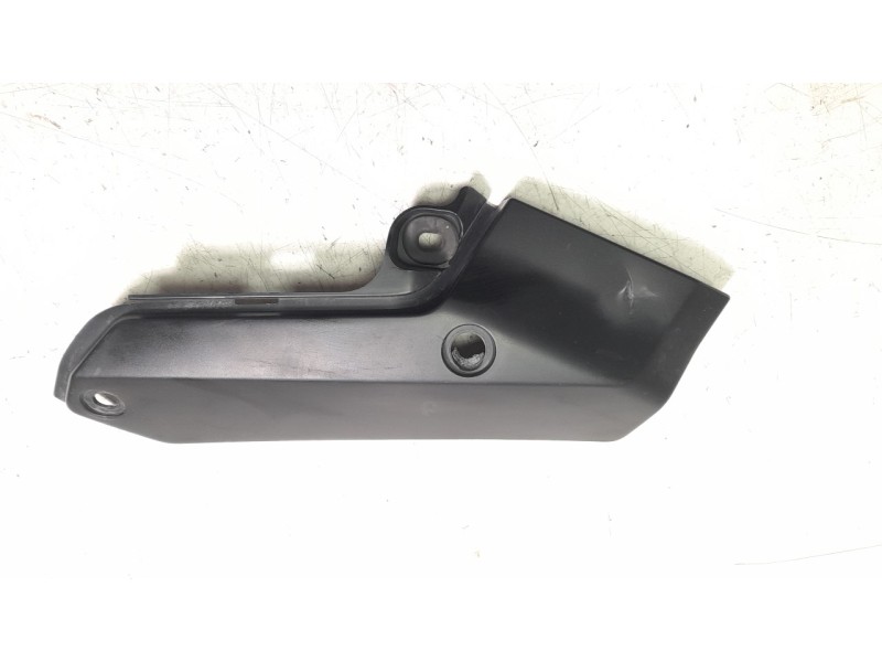 Recambio de moldura para honda x-adv x-adv referencia OEM IAM 64400MKHD000  