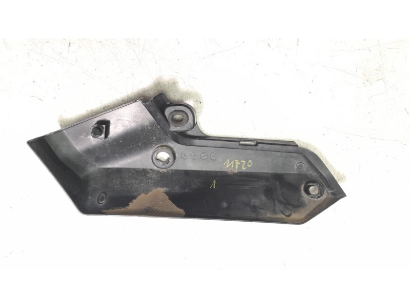 Recambio de moldura para honda x-adv x-adv referencia OEM IAM 64400MKHD000  