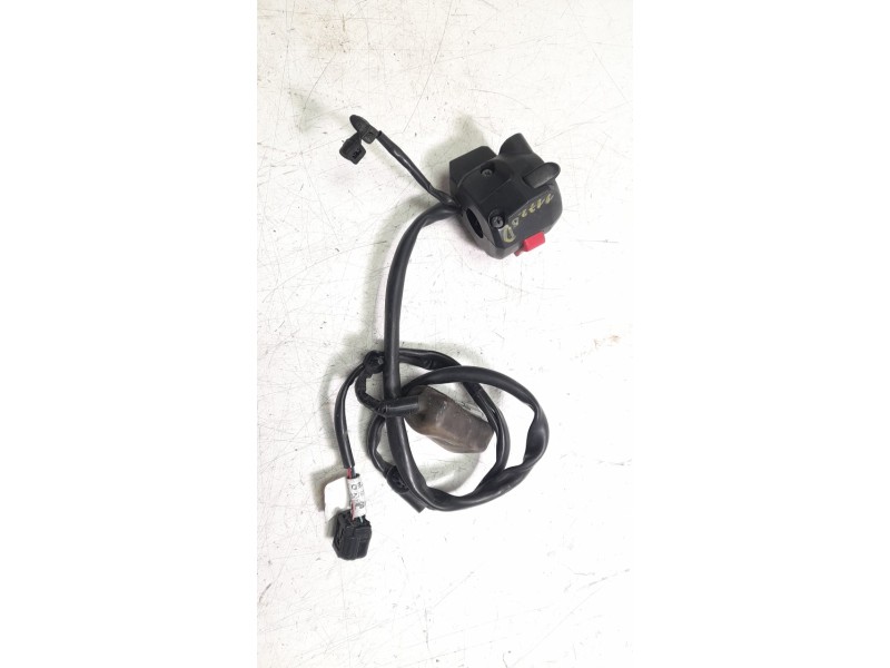 Recambio de piña luces derecha para honda x-adv x-adv referencia OEM IAM 35130MKHD01  