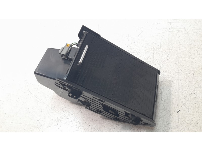 Recambio de guantera para land rover discovery sport 2.0 td4 cat referencia OEM IAM FK72045H62B  