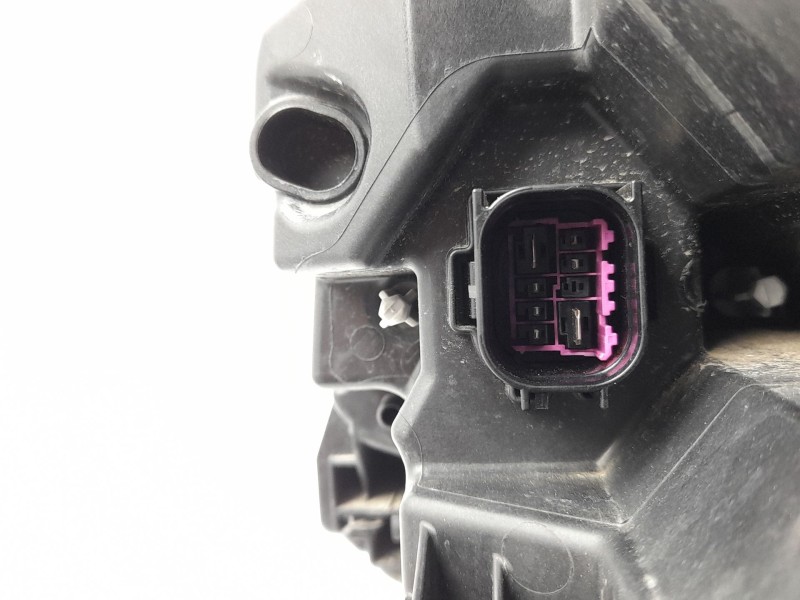 Recambio de faro derecho para audi q2 (gab, gag) 30 tdi referencia OEM IAM 81A941012C  
