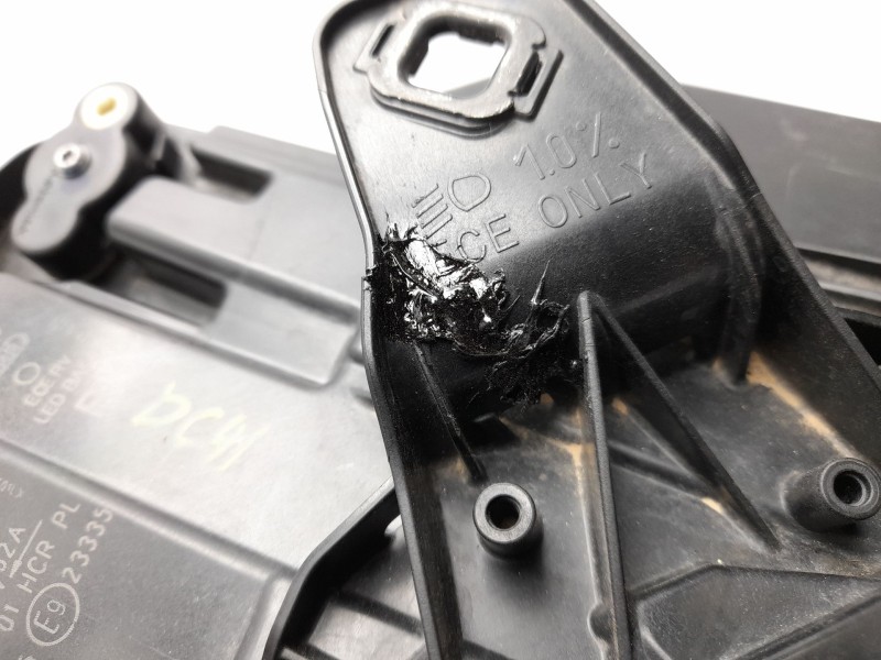 Recambio de faro derecho para audi q2 (gab, gag) 30 tdi referencia OEM IAM 81A941012C  