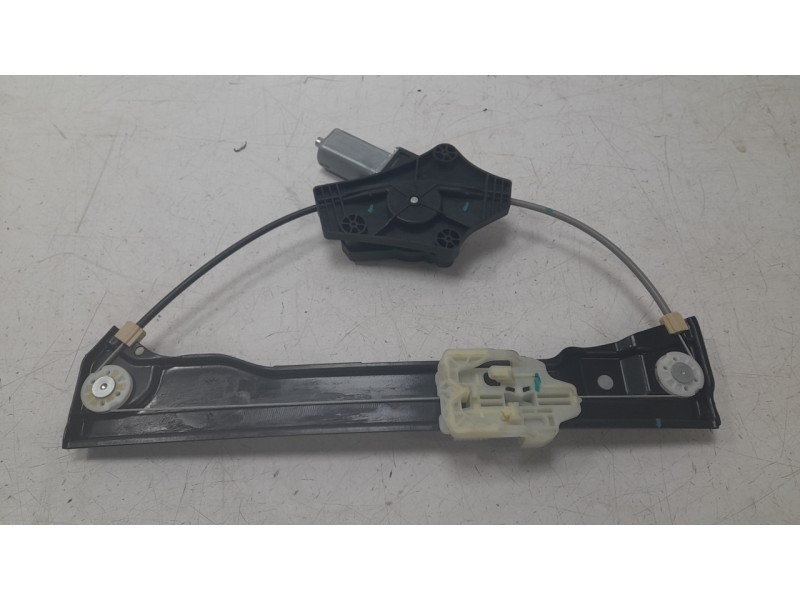Recambio de elevalunas trasero derecho para mg zs 1.5 hybrid+ referencia OEM IAM 11409340  