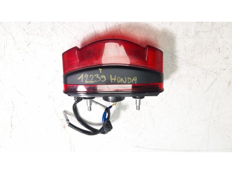 Recambio de piloto trasero central para honda cbr (601cc - ) cbr 650 r (rh01) referencia OEM IAM 33701MKYD51  