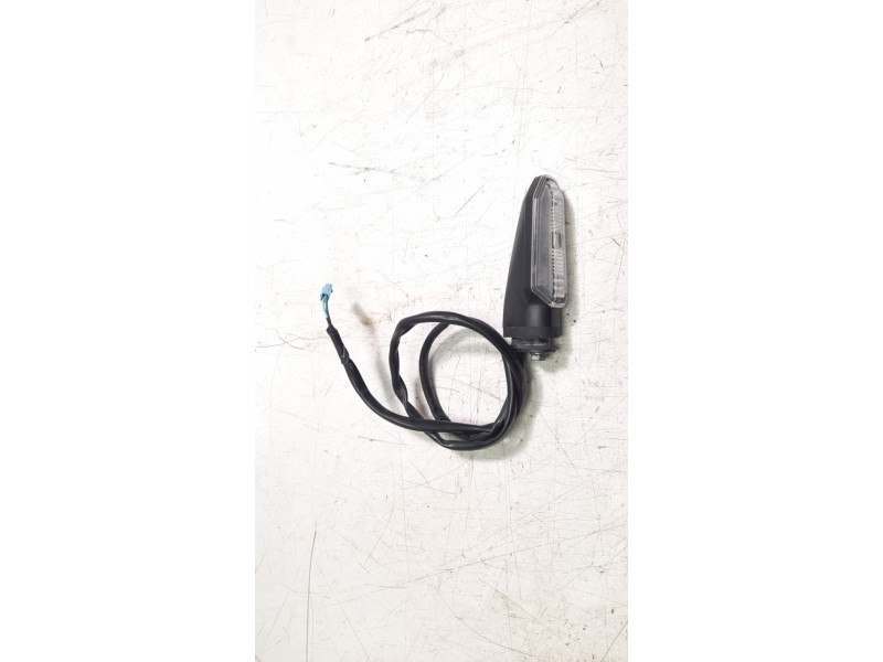 Recambio de piloto trasero derecho para honda cbr (601cc - ) cbr 650 r (rh01) referencia OEM IAM 33600MKYD51  