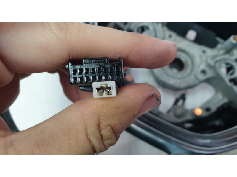 Recambio de volante para renault clio v (b7_) 1.0 lpg (b7mt) referencia OEM IAM 484004585R  