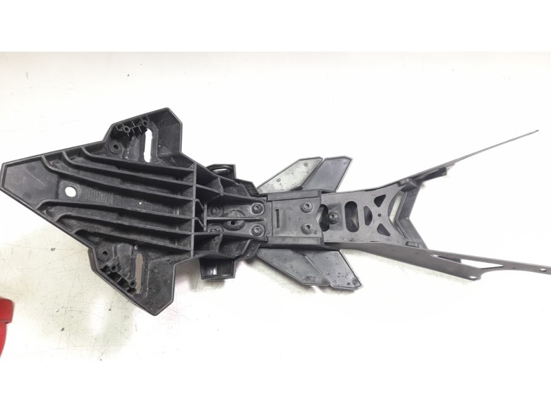 Recambio de portamatriculas para honda cbr (601cc - ) cbr 650 r (rh01) referencia OEM IAM 80150MKYD50ZA  