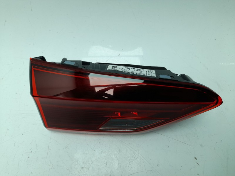 Recambio de piloto trasero izquierdo interior para volkswagen polo vi (aw1, bz1, ae1) 1.0 tsi referencia OEM IAM 2G0945093D  