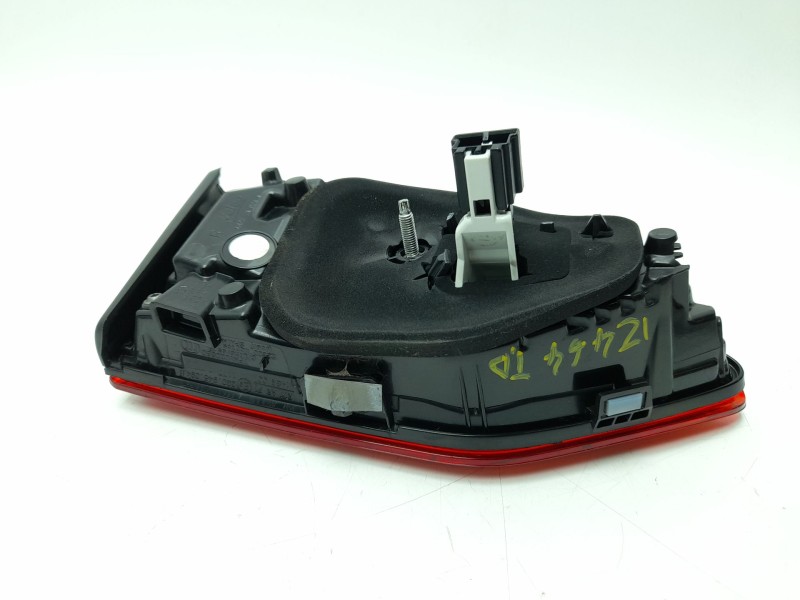 Recambio de piloto trasero derecho interior para volkswagen polo vi (aw1, bz1, ae1) 1.0 tsi referencia OEM IAM 2G0945094D  