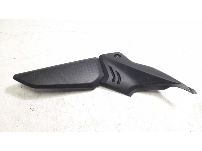 Recambio de moldura para honda cbr (601cc - ) cbr 650 r (rh01) referencia OEM IAM 83511MKYD500  