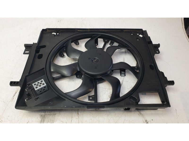 Recambio de electroventilador para renault captur ii (hf_) tce 90 (hfm6) referencia OEM IAM 214810411R  
