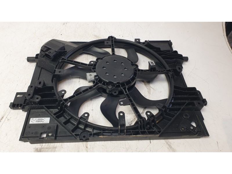 Recambio de electroventilador para renault captur ii (hf_) tce 90 (hfm6) referencia OEM IAM 214810411R  