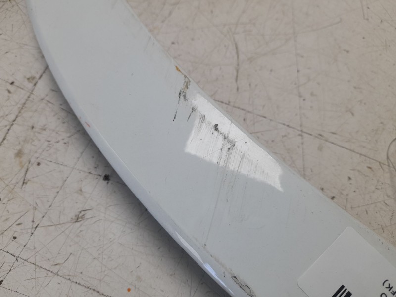 Recambio de aletin trasero derecho para ford kuga iii (dfk) 2.5 fhev referencia OEM IAM 2657227  