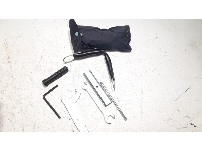 Recambio de carenado delantero derecho para honda cbr (601cc - ) cbr 650 r (rh01) referencia OEM IAM 89101MC7000  