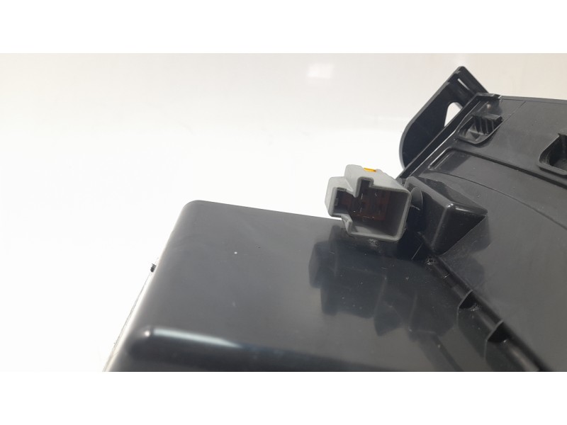 Recambio de guantera para land rover discovery sport 2.0 td4 cat referencia OEM IAM FK72045H62B  