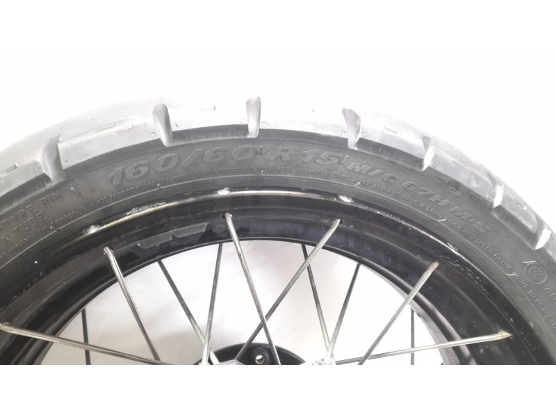 Recambio de llanta trasera para honda x-adv x-adv referencia OEM IAM 42650MKHD01  