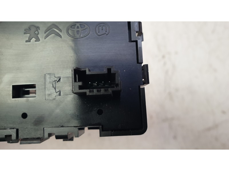 Recambio de mando volumen para peugeot expert autobús (v_) 1.6 bluehdi 115 referencia OEM IAM 98075400ZD  