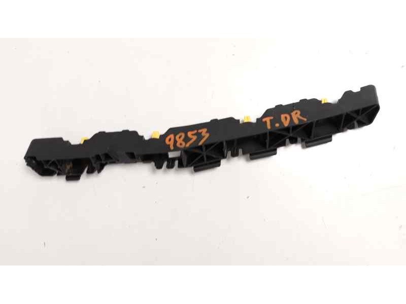 Recambio de molduras traseras para hyundai tucson klass bluedrive referencia OEM IAM 86616D7000  