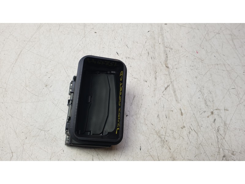 Recambio de aireador central derecho para peugeot expert autobús (v_) 1.6 bluehdi 115 referencia OEM IAM 9812272177  