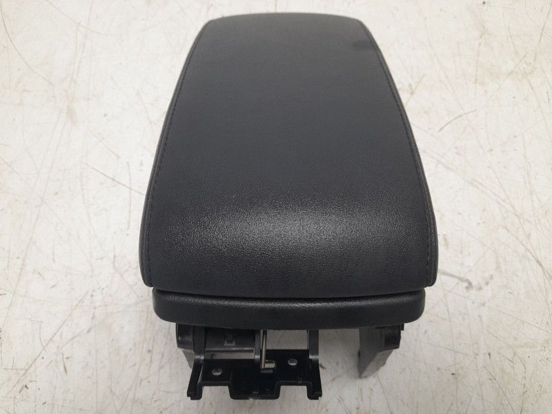 Recambio de apoyabrazos central para suzuki vitara (ly) 1.6 (apk 416) referencia OEM IAM 7585061M005PK  