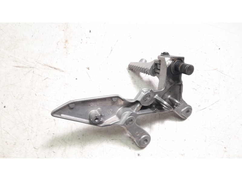 Recambio de estribera derecha para honda cbr 500r cbr 500 r referencia OEM IAM 50600MKPJ00 50660MKND50 
