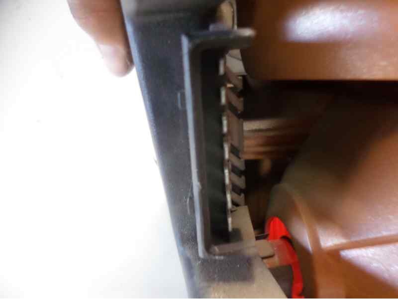 Recambio de piloto trasero derecho para ford escort berlina/turnier referencia OEM IAM  103F10161770 16311822